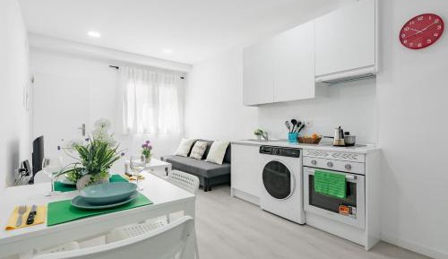 Studio Apartment with Queen Bed