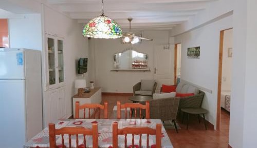 Three-Bedroom Apartment with Mountain View