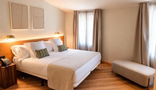 Superior Queen Room