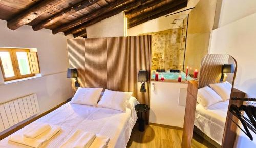Studio with Spa Bath