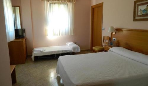 Deluxe Double Room with Shower