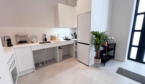 One-Bedroom Deluxe Apartment