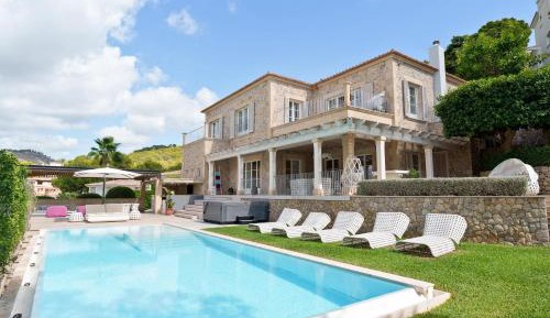 Villa with Sea View