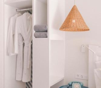 Suite with Bath Tub and Terrace