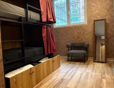 Bunk Bed in Mixed Dormitory Room