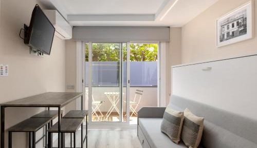 One-Bedroom Deluxe Apartment