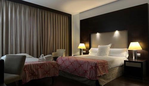 Double Room (2 Adults + 1 Child )