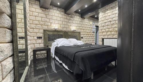 Queen Room with Spa Bath
