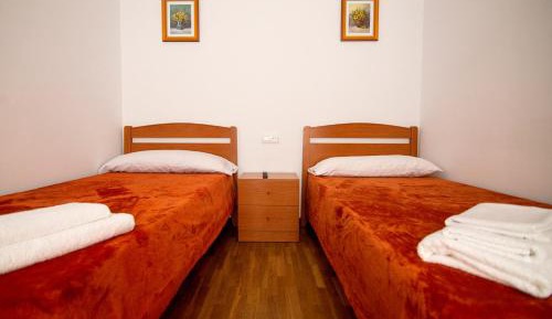 Twin Room with Shared Toilet