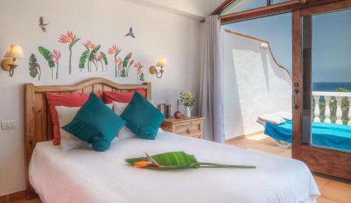 One-Bedroom Apartment with Ocean View