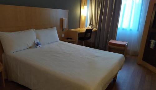 Standard Double Room - Mobility Accessible