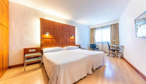 Premium Double or Twin Room with Airport Transfer (2 Adults)