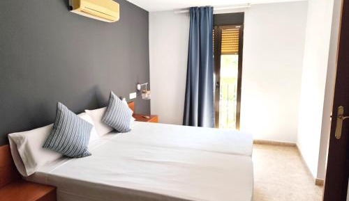 Quadruple Room with Sea View