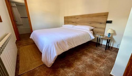 Double or Twin Room with Mountain View