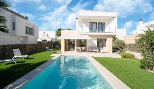 Three-Bedroom Vacation Home 