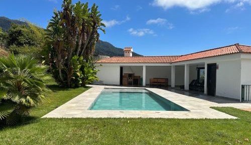 Three-Bedroom Vacation Home 