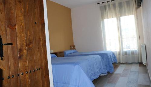 Triple Room with Private Bathroom