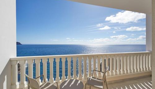 Family Room with Sea View