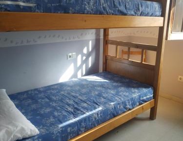 10-Bed Mixed Dormitory Room