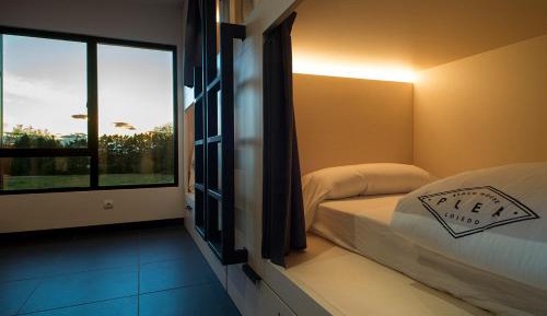 Bed in 16-Bed Mixed Dormitory Room 