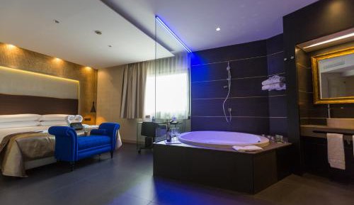 Suite with Hot Tub Xarel.lo