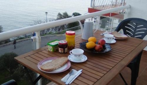 Studio Apartment with Sea View