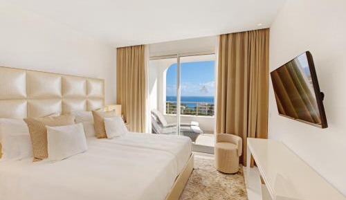 Fendi-Furnished Penthouse with Sea View