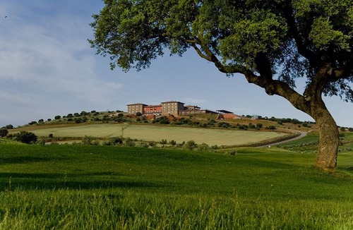 Torrenueva Hotel | Hotel La Caminera Club de Campo