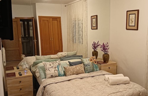 Villacastin House | Casa Vacacional Segovia ¡A 80 km de Madrid,36 km de Segovia y 26 km de Ávila