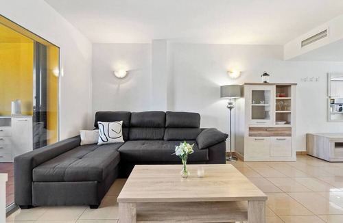 Flamenca Beach Apartment | EL BOSQUE by the Sea