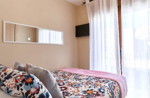 Tabanera del Monte Apartment | Apartment 'Casa Rural El Paloteo' with Mountain View, Private Terrace and Wi-Fi