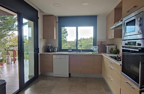 Caldes de Malavella House | Villa Caldes de Malavella, 4 bedrooms, 8 persons