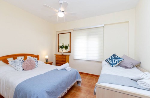 Dehesa de Campoamor Apartment | Cozy Haven by Fidalsa