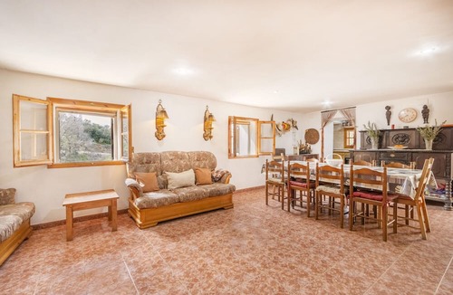 Isona i Conca Della Ski Chalet | Chalet 'Cal Sastre' with Mountain View, Private Pool and Private Terrace