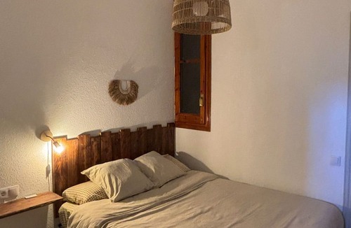 Sant Corneli Apartment | Peace Corner among Mountains