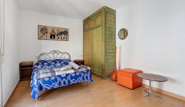 Apartment 'Casacuéntame' with Private Terrace, Wi-Fi and Air Conditioning