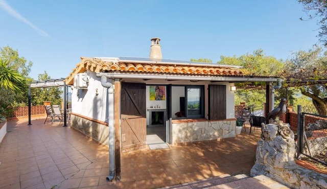 Tiny House with Ocean and Mountain Views | Lum by Palmera