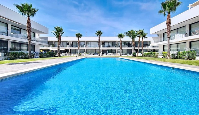 Ground Floor Apartment with Direct Pool Access